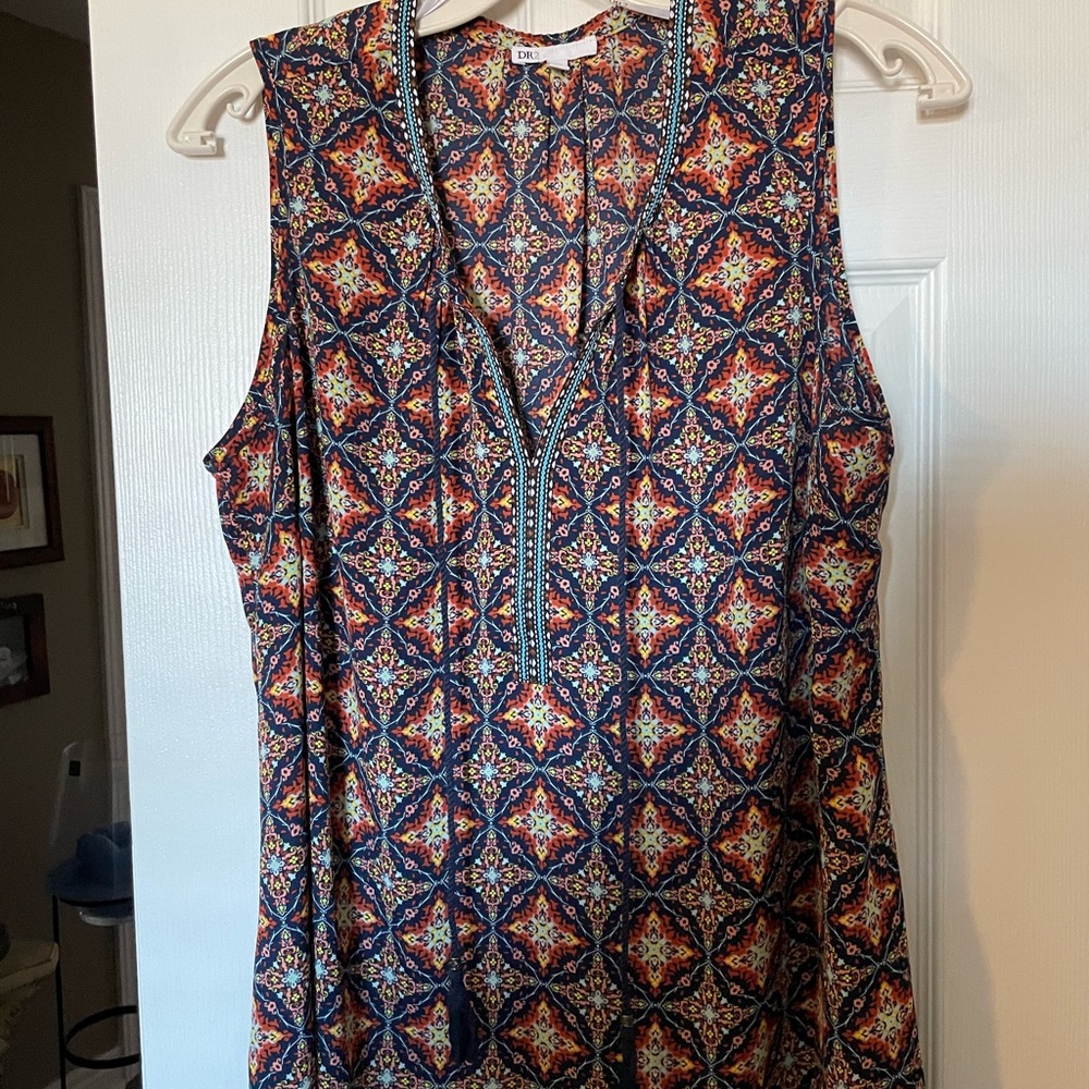 Ladies Sleeveless Top sz 2XL